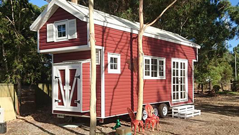 Tiny vinyl house cladding builds look great when you use Vinyl Cladding Professionals products and installation service.