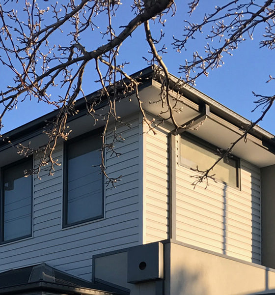 New multi-semi-attached build in Melbourne, using Cambridge Sandalwood profile. Installed by Vinyl Cladding Professionals.