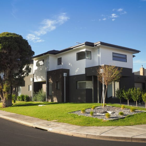 Multi-unit new build – Cambridge Vinyl Cladding Frost White – Niddrie, Melbourne