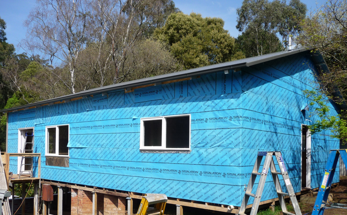 Sisalation foil wrap acts like a second skin for your home providing an additional thermal barrier, a must for all new vinyl cladding builds | Vinyl Cladding Professionals