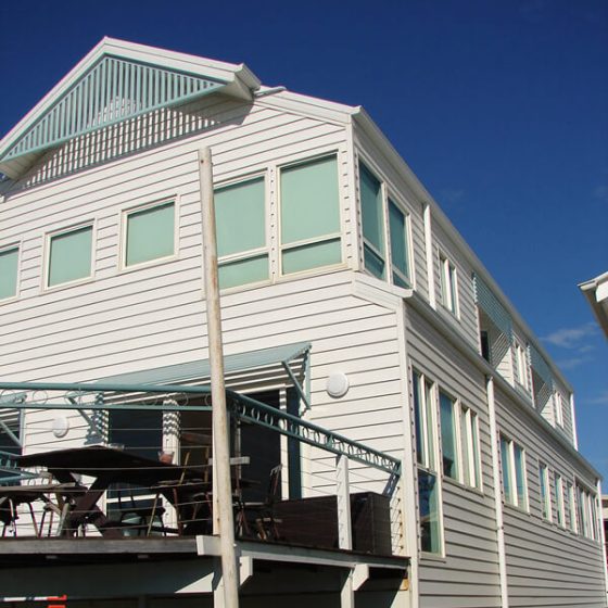 New build – Cedarline Vinyl Cladding Bone White – St Leonards, Victoria