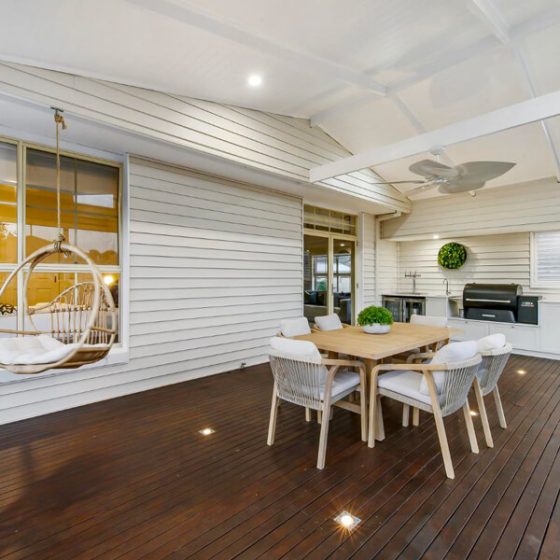 New build – Duratech Vinyl Cladding White – Taylors Lakes, Melbourne